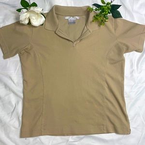 Nike Golf Fit Dry, Size Small, Never used it was a gift and didn’t like it